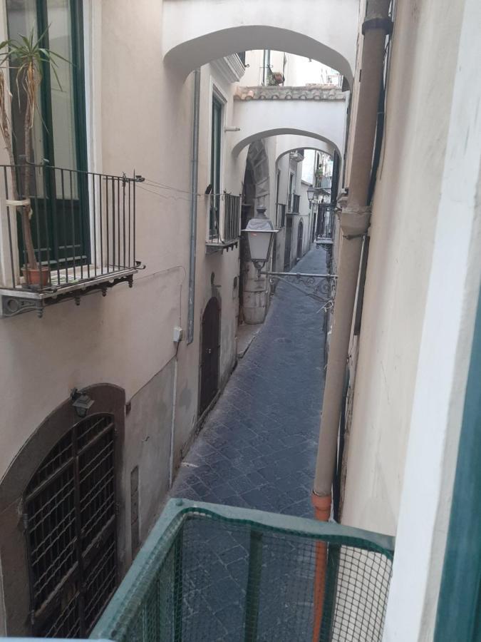Le Ginestre In Centro Bed & Breakfast Salerno Ngoại thất bức ảnh