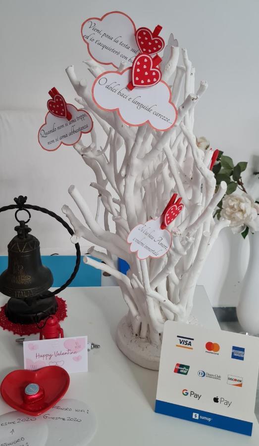 Le Ginestre In Centro Bed & Breakfast Salerno Ngoại thất bức ảnh