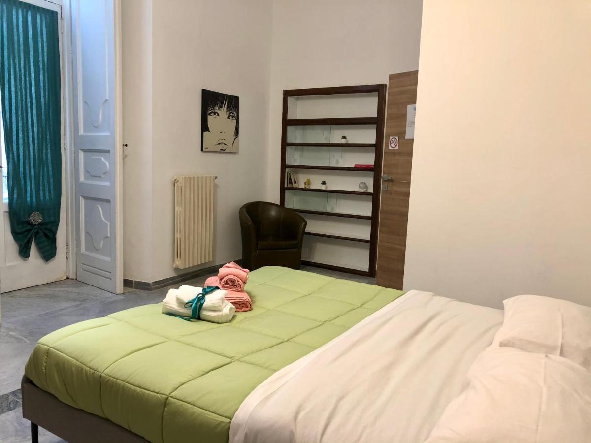 Le Ginestre In Centro Bed & Breakfast Salerno Ngoại thất bức ảnh
