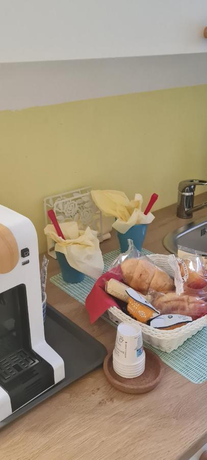 Le Ginestre In Centro Bed & Breakfast Salerno Ngoại thất bức ảnh